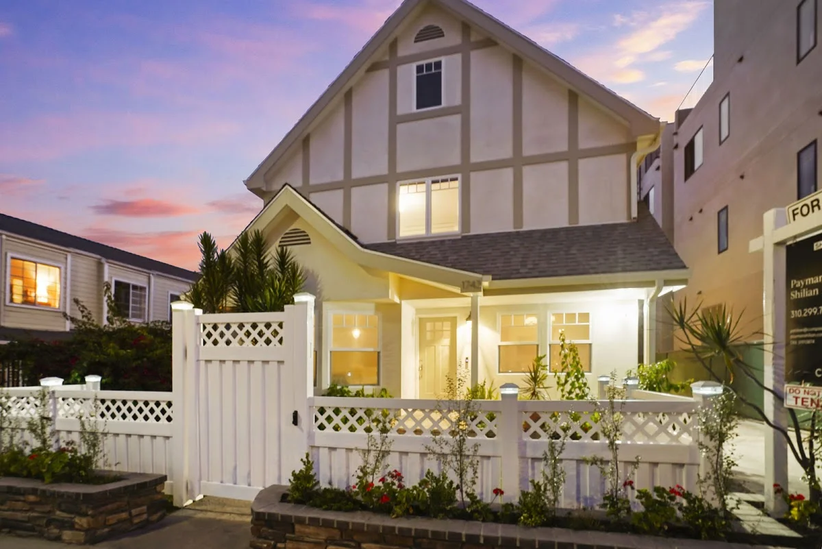 Exterior view of Echopark sober living home