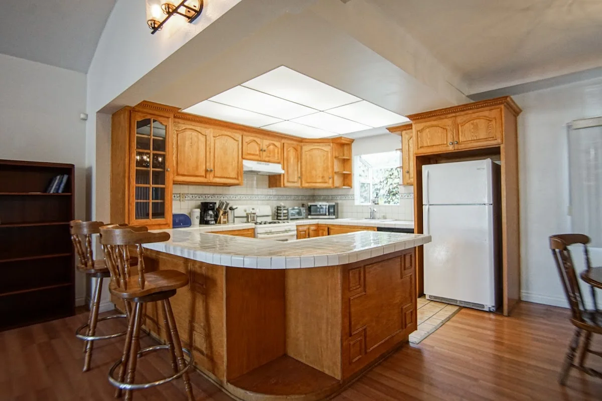 La Peer House Sober Living - interior photo