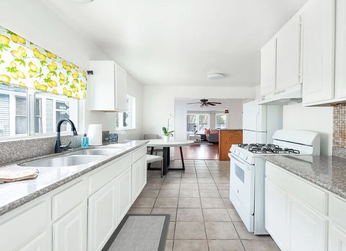 Solstice Recovery - Men's Sober Living House Los Angeles - Photo 2