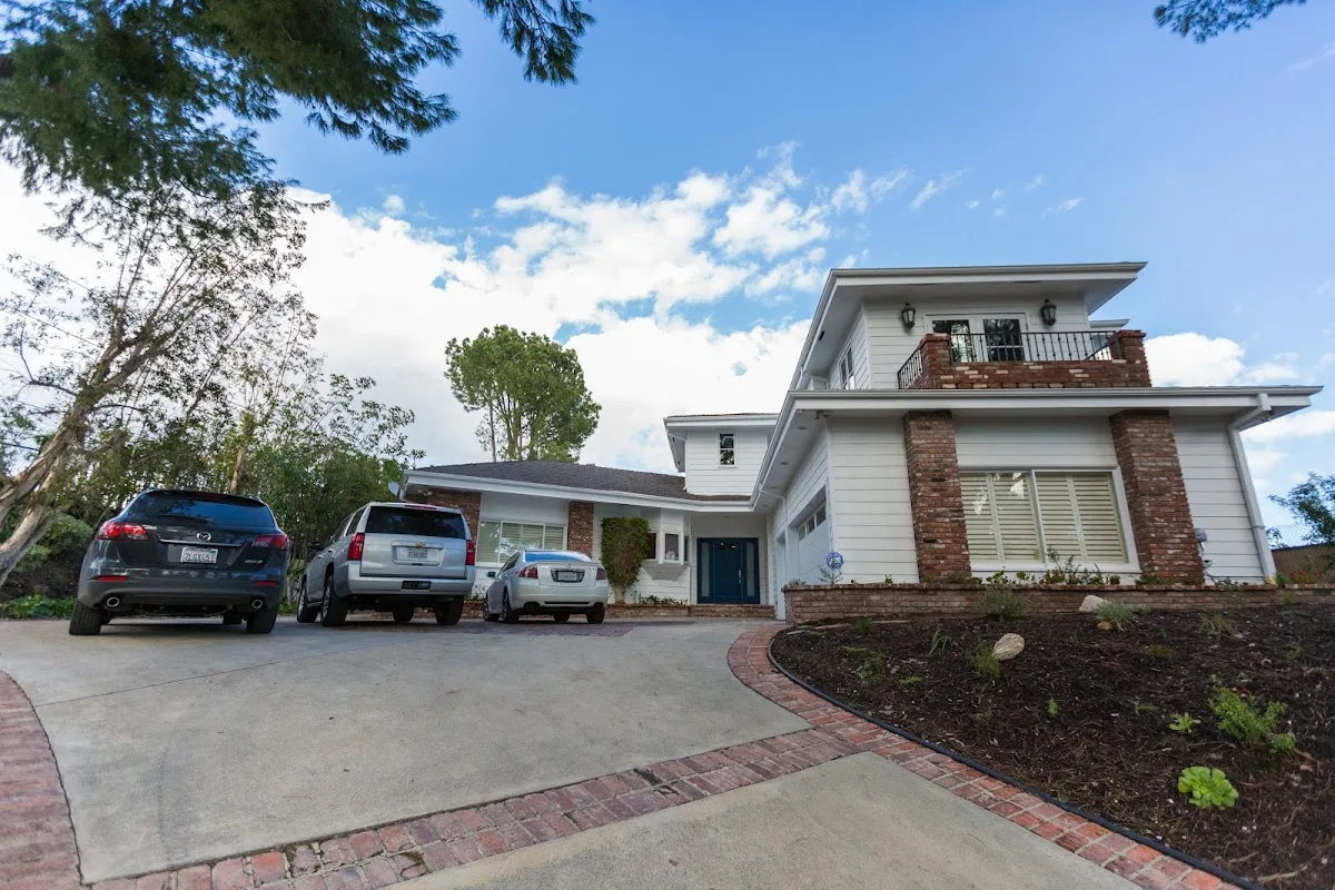 Ascend Healthcare: Residential and Outpatient Treatment for Teens in California