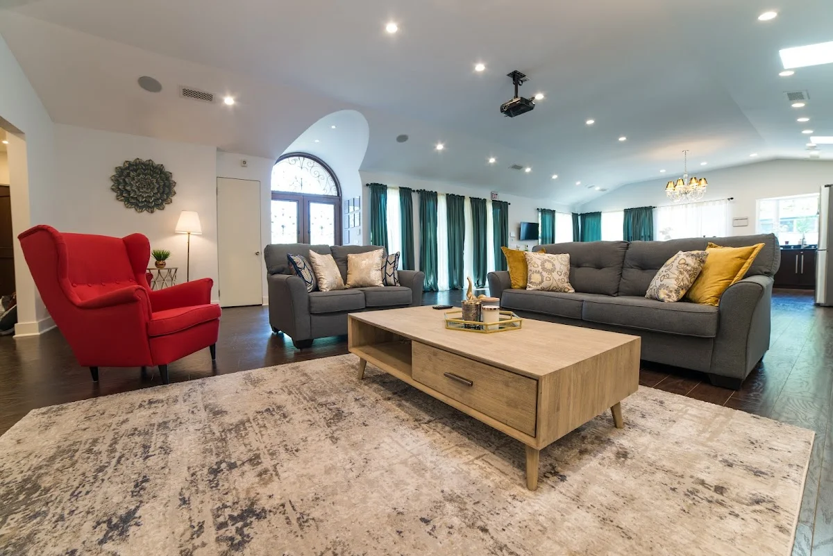 Gloria Detox | Drug & Alcohol Rehab Center Los Angeles